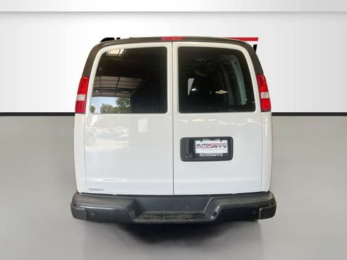 Used 2024 Chevrolet Express 2500 w/ Driver Convenience Package RWD image 6