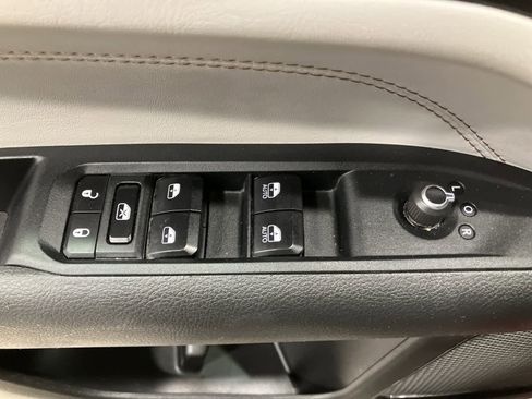 Used 2025 Jeep Compass Limited image 12