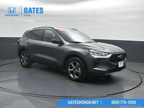 Used 2025 Ford Escape ST-Line AWD/4WD image 4