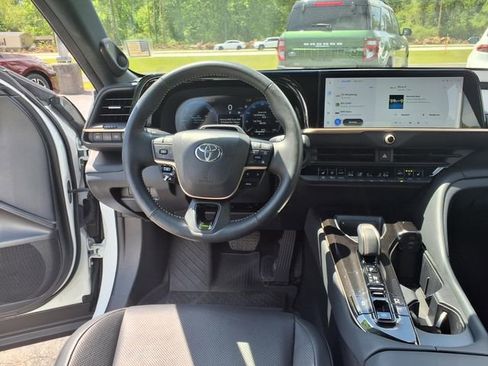 Used 2024 Toyota Crown Limited w/ Advanced Technology Package image 12