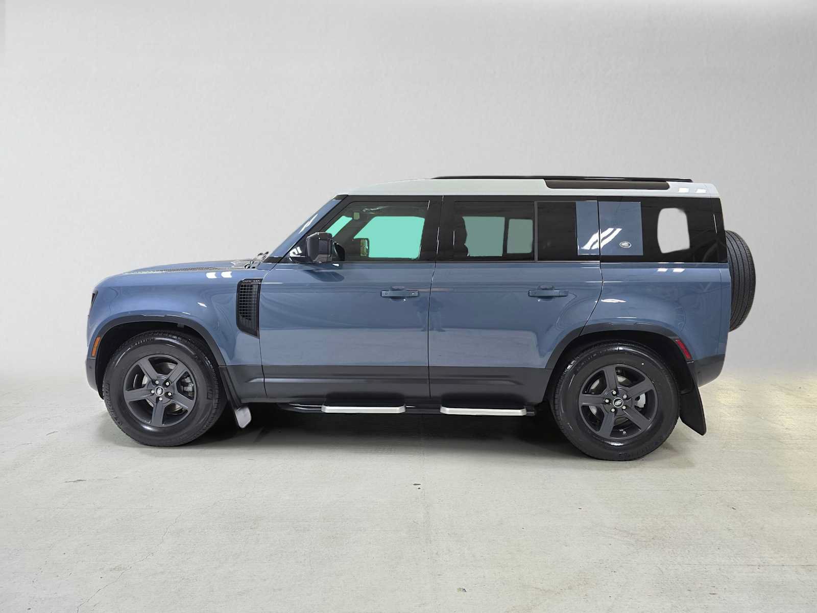 Used 2021 Land Rover Defender 110 S AWD/4WD image 6