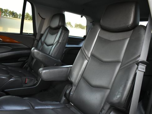 Used 2018 Cadillac Escalade Premium Luxury image 26