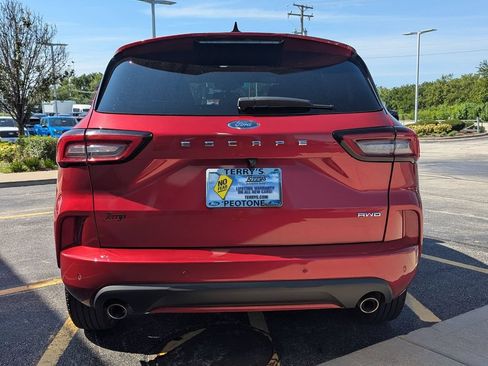 Used 2023 Ford Escape ST-Line w/ Tech Pack #1 AWD/4WD image 4