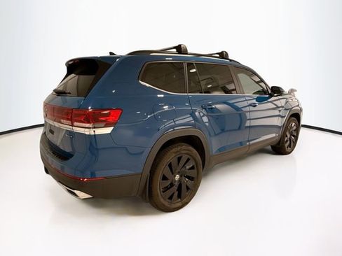 Used 2025 Volkswagen Atlas SE image 6