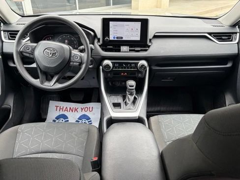 Used 2025 Toyota RAV4 XLE AWD/4WD image 33