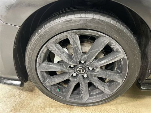 Used 2021 MAZDA MAZDA3 Hatchback w/Premium Plus Pkg image 10