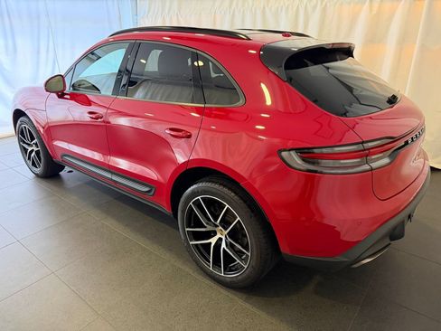 Certified 2026 Porsche Macan AWD/4WD image 3