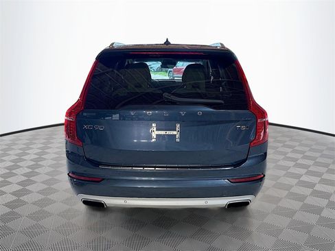 Used 2021 Volvo XC90 T5 Momentum w/ Climate Package image 7