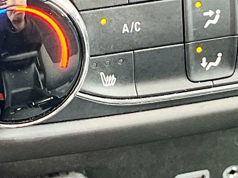 Used 2023 Chevrolet TrailBlazer LT FWD image 21