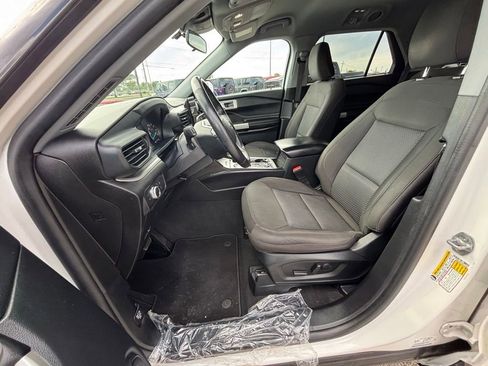 Used 2022 Ford Explorer XLT AWD/4WD image 13