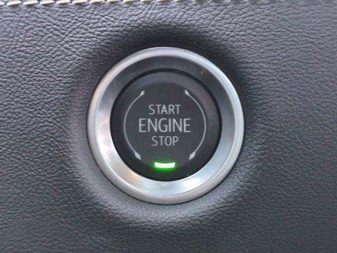 Certified 2025 Cadillac Escalade Premium Luxury w/ LPO, Floor Liner Package image 29