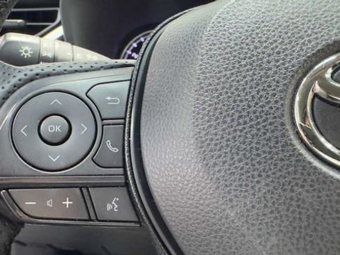 Used 2021 Toyota RAV4 XLE FWD image 30