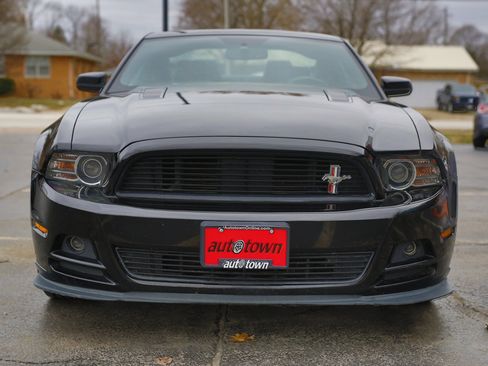 Used 2013 Ford Mustang GT Premium image 2