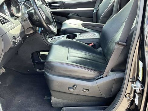 Used 2019 Dodge Grand Caravan GT FWD image 13