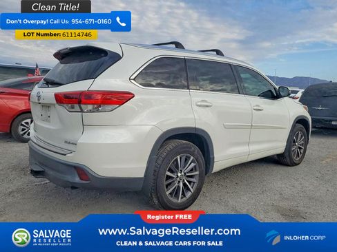 Used 2017 Toyota Highlander XLE AWD/4WD image 4