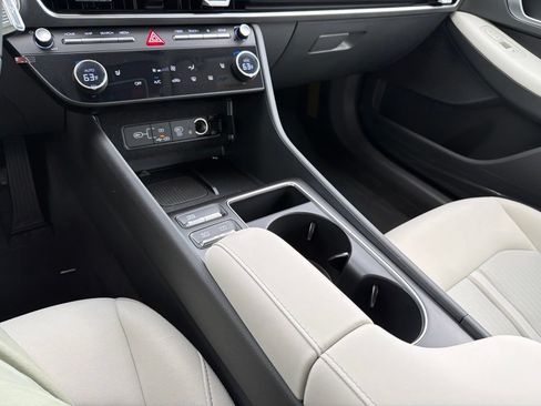 New 2026 Hyundai Sonata SEL FWD image 25