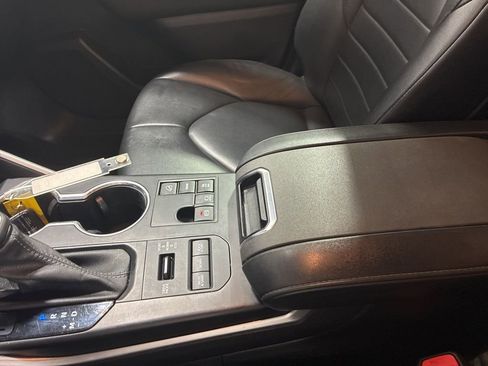 Used 2023 Toyota Highlander L image 21
