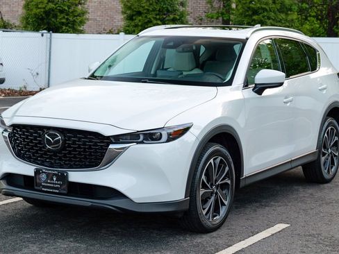 Used 2023 MAZDA CX-5 AWD 2.5 S w/ Premium Plus Pkg image 3