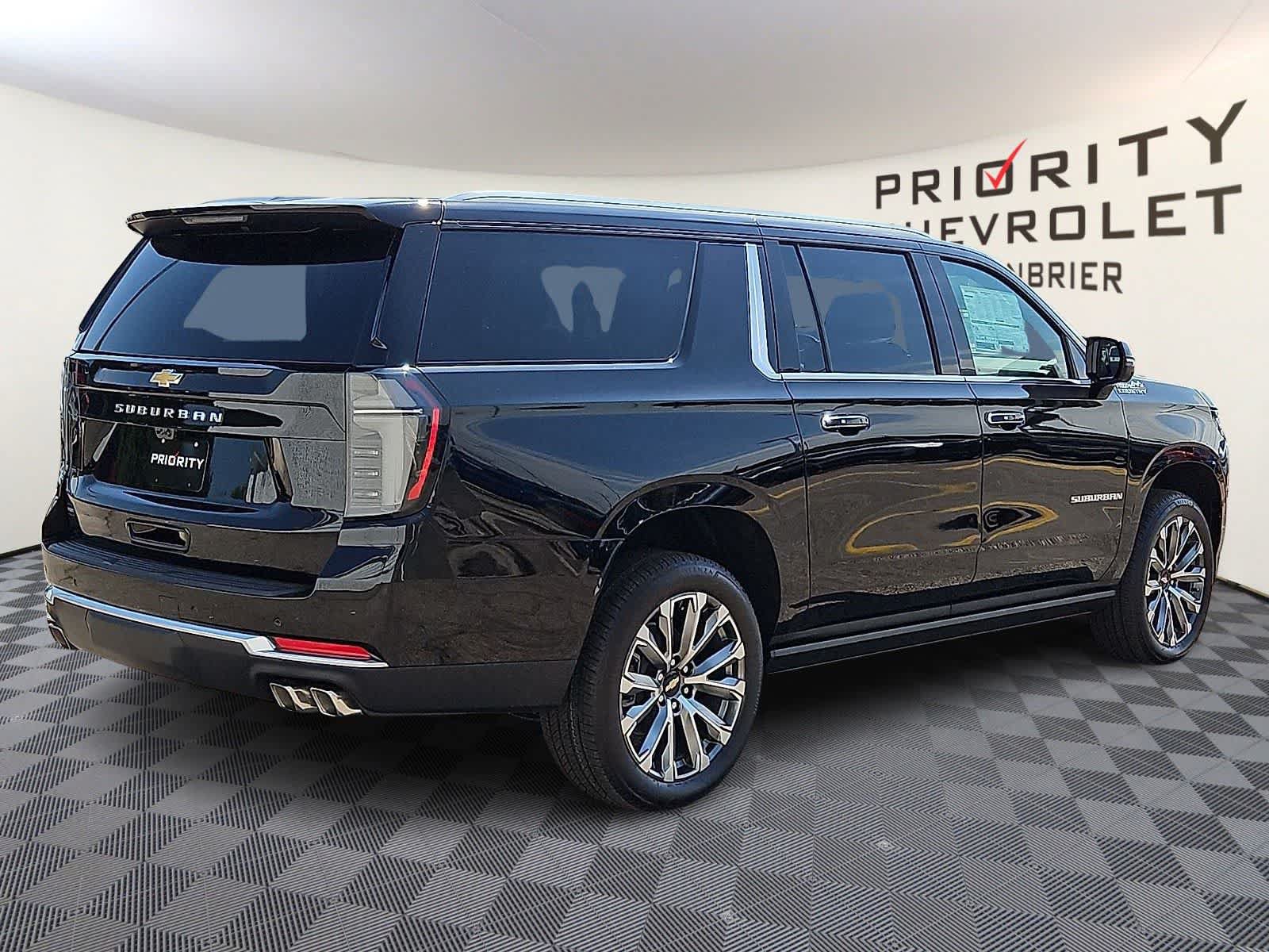 New 2026 Chevrolet Suburban High Country AWD/4WD image 4