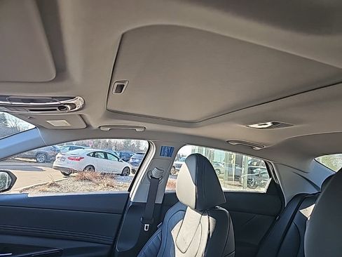 New 2026 Hyundai Elantra Limited image 27