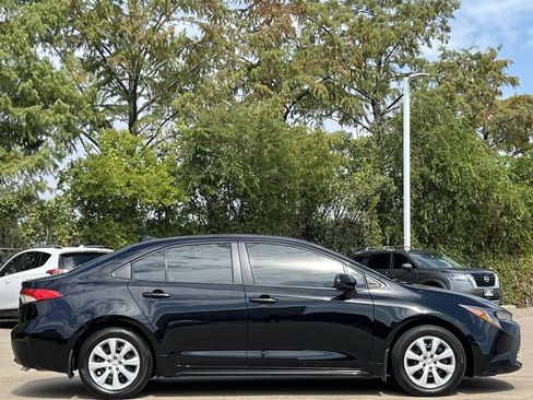 Used 2026 Toyota Corolla LE FWD image 3