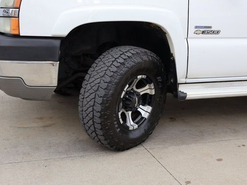 Used 2003 Chevrolet Silverado 2500 LS w/ Skid Plate Package image 38