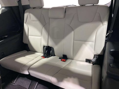 Used 2024 Kia Telluride EX w/ EX Captain's Chair Package AWD/4WD image 16
