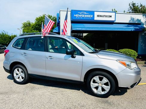 Used 2015 Subaru Forester 2.5i w/ Alloy Wheel Package image 8