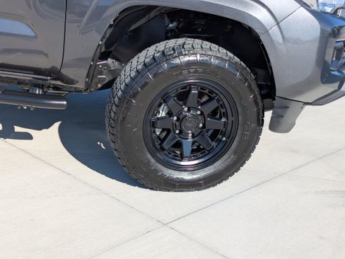 Certified 2023 Toyota Tacoma SR image 10