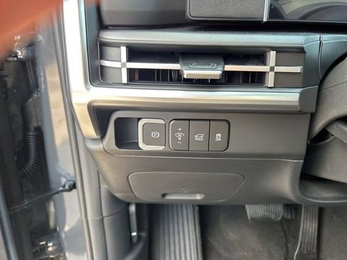 New 2026 Hyundai Santa Fe SE image 17