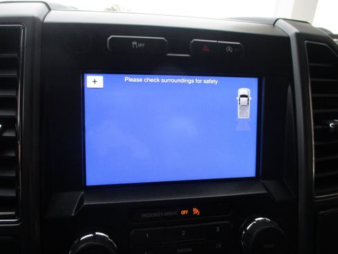 Used 2018 Ford F150 XLT w/ Equipment Group 302A Luxury image 25