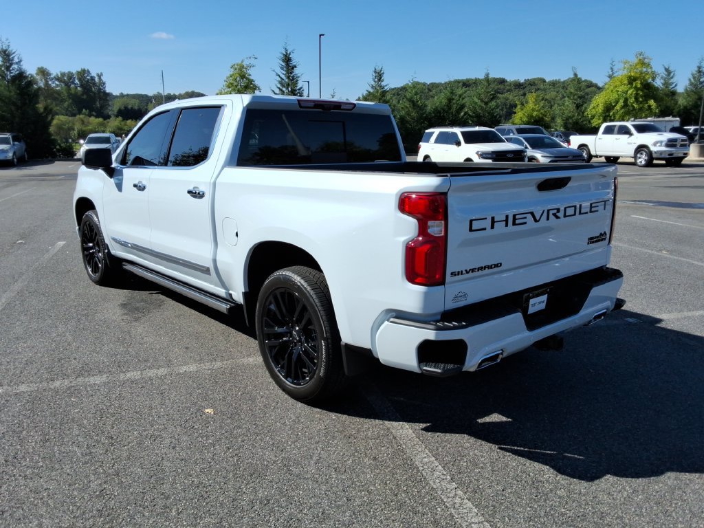 Certified 2026 Chevrolet Silverado 1500 High Country AWD/4WD image 7