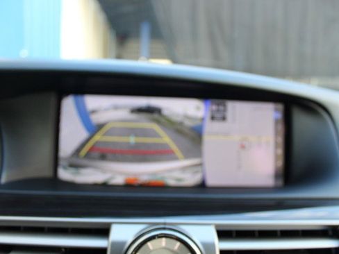 Used 2017 Lexus LS 460 image 31