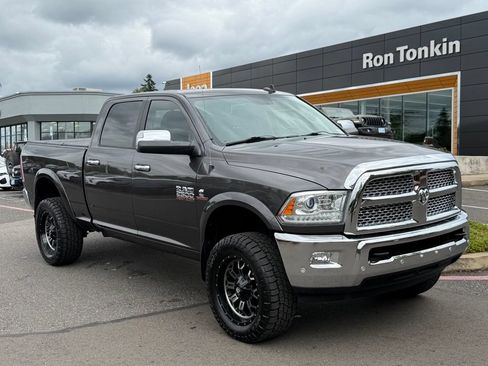 Used 2016 RAM 2500 Laramie w/ Convenience Group AWD/4WD image 2