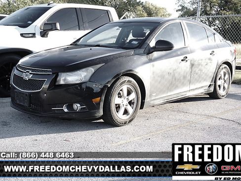 Used 2014 Chevrolet Cruze LT w/ RS Package image 3