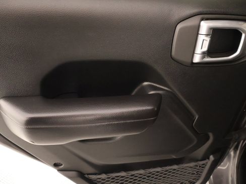 Used 2020 Jeep Wrangler Unlimited Sport S AWD/4WD image 15