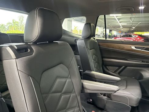 Used 2026 Volkswagen Atlas SE FWD image 26