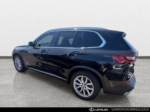 Used 2022 BMW X5 xDrive40i w/ Parking Assistance Package AWD/4WD image 4