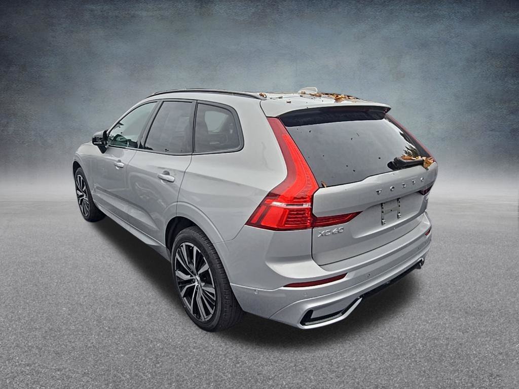 Used 2025 Volvo XC60 B5 Plus AWD/4WD image 5