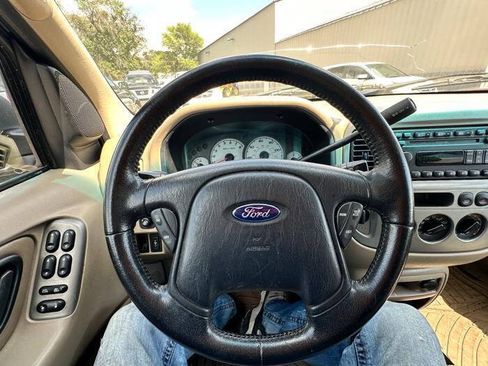 Used 2003 Ford Escape XLT AWD/4WD image 32
