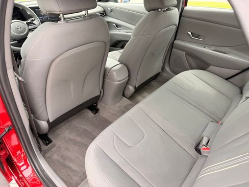 Used 2023 Hyundai Elantra Blue FWD image 30