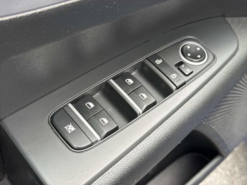 Used 2023 Kia Forte LXS w/ LXS Technology Package FWD image 21