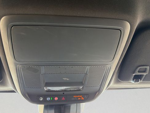 Used 2026 Chevrolet Equinox LT AWD/4WD image 19