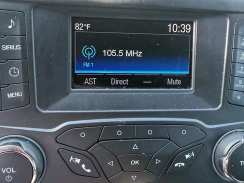 Used 2015 Ford Fusion SE FWD image 14
