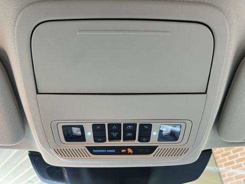 Used 2022 Ford Explorer XLT w/ Equipment Group 202A image 43