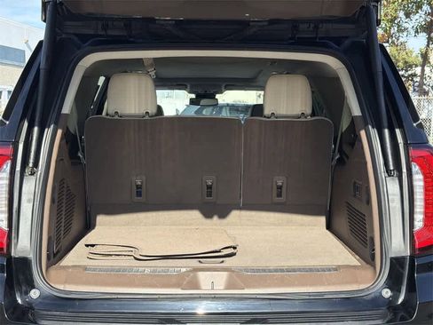 Used 2023 GMC Yukon XL Denali image 33