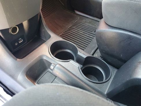 Used 2020 Nissan NV200 S FWD image 28