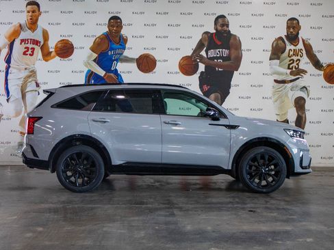 Used 2023 Kia Sorento SX AWD/4WD image 19