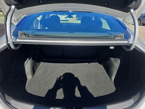 Used 2020 Chevrolet Malibu LT image 12