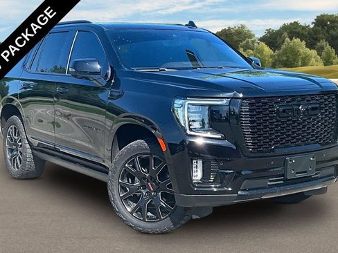 Used 2021 GMC Yukon Denali w/ Denali Premium Package AWD/4WD image 2